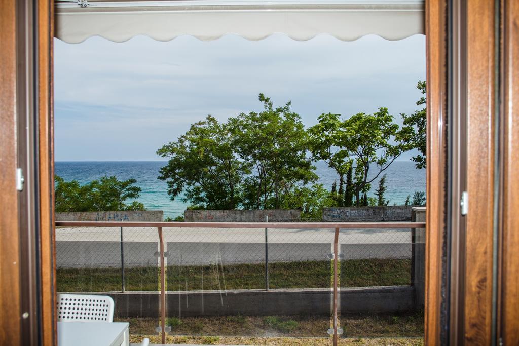 Sea View Appartment In Geoponika Nea Kallikrateia Eksteriør billede